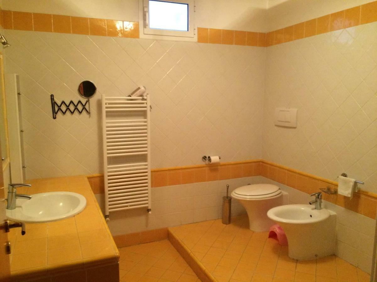 Villa Con Piscina A Imperia, Italy Exterior foto