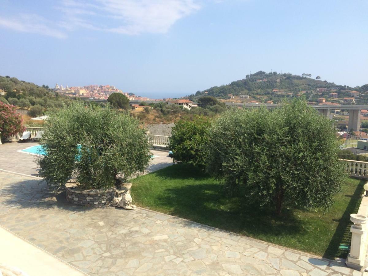 Villa Con Piscina A Imperia, Italy Exterior foto