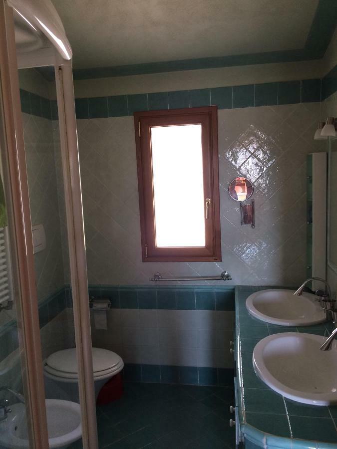 Villa Con Piscina A Imperia, Italy Exterior foto
